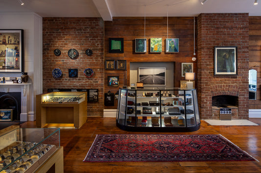 8 Gift Ideas for a Watch Collector
