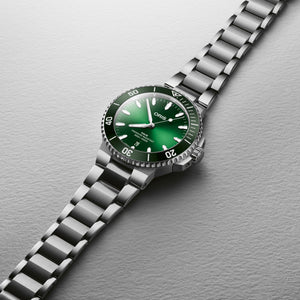 Oris 2024 Aquis Date Green – FiveFortyFive - Main Image